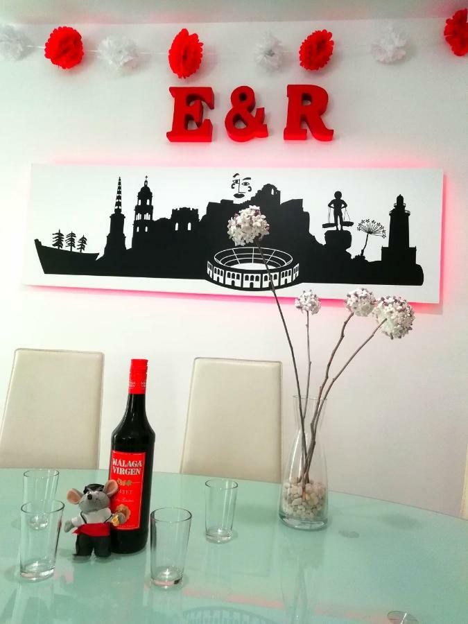 Apartamento E&R Malaga Centro- Parking Gratis Exterior photo