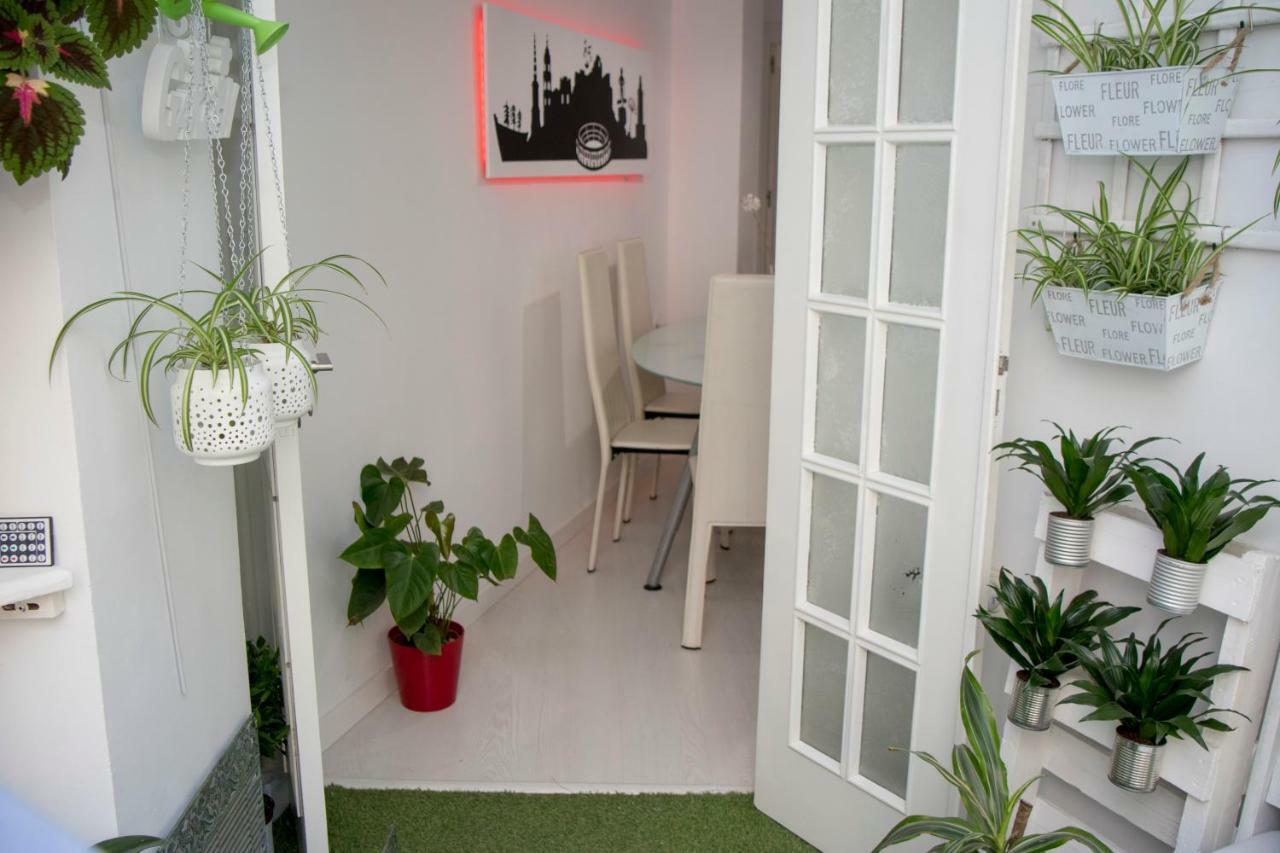 Apartamento E&R Malaga Centro- Parking Gratis Exterior photo