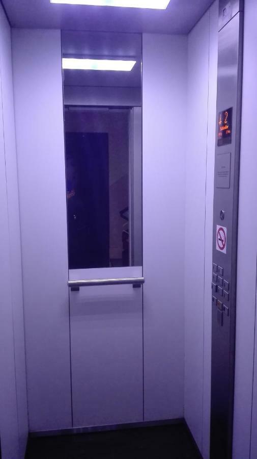 Apartamento E&R Malaga Centro- Parking Gratis Exterior photo